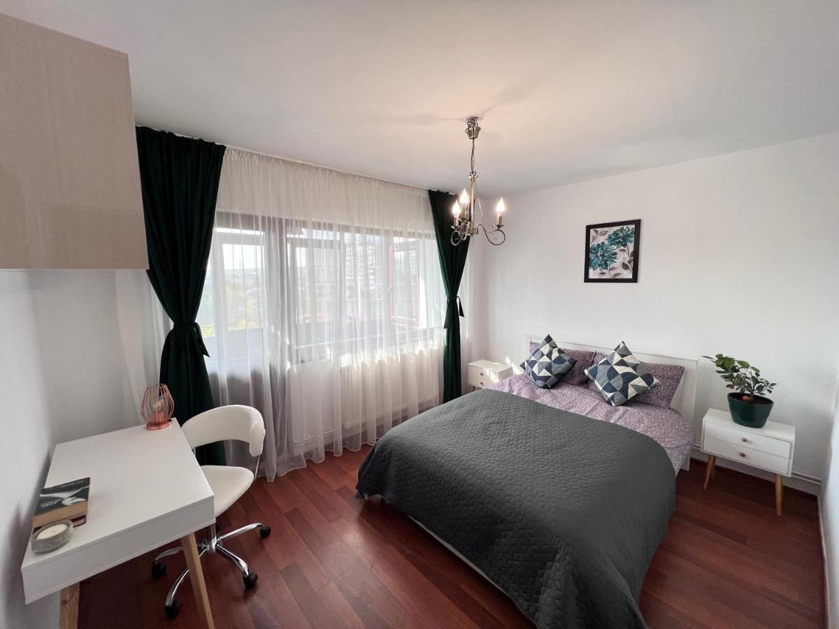 3 Rooms Apartment Palace View Iasi Exterior foto